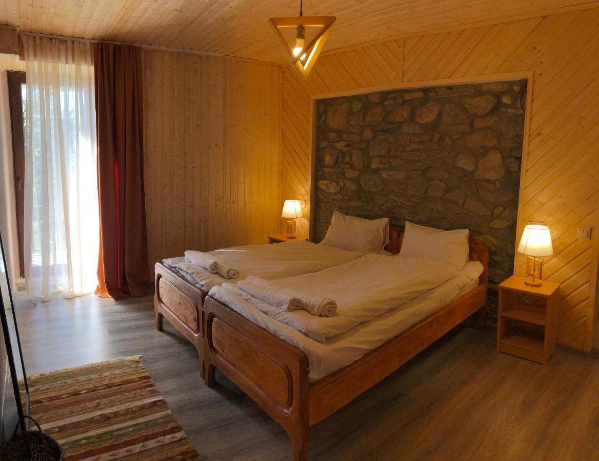 Guest House Keti Margiani Mestia Exterior foto